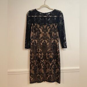 Adrianna Papell Black and Gold Long Sleeve Dress